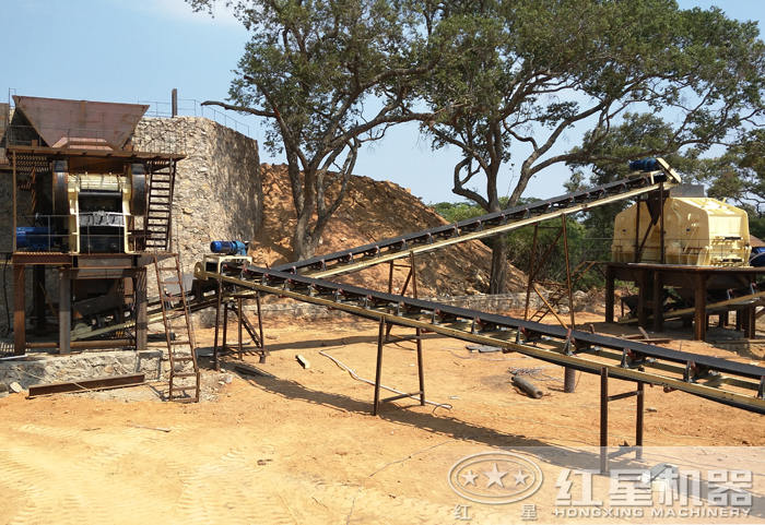 1250×1400反擊式破碎機現場作業圖