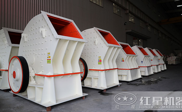 石料錘式碎石機(jī) 石料錘式碎石機(jī)