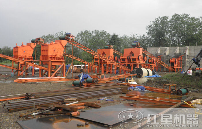 沙石料加工整套生產(chǎn)線現(xiàn)場作業(yè)圖 沙石料加工整套生產(chǎn)線現(xiàn)場作業(yè)圖