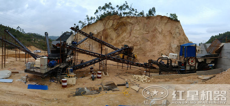 移動顎式破碎站和移動圓錐破碎站雙機協作工作現場 移動顎式破碎站和移動圓錐破碎站雙機協作工作現場