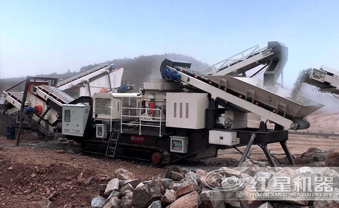 履帶移動破碎站搭載圓錐破碎機