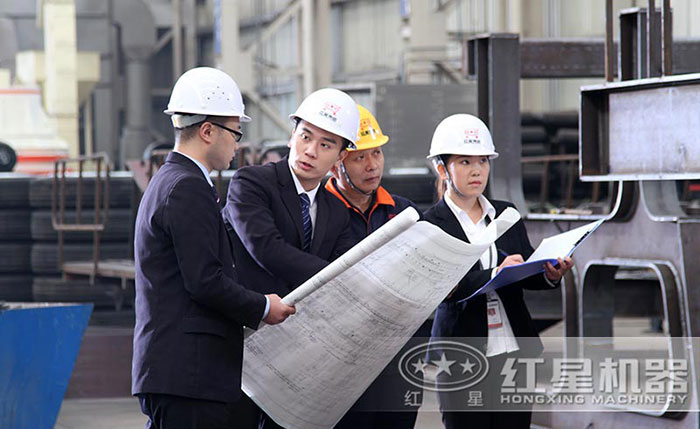 紅星技術(shù)人員為用戶設(shè)計(jì)生產(chǎn)方案