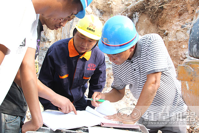 紅星售后人員指導用戶安裝現場