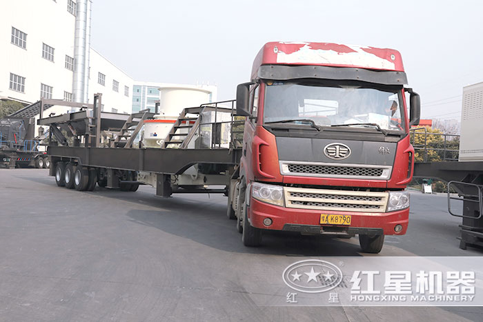 移動石子碎沙機(jī) 移動石子碎沙機(jī)