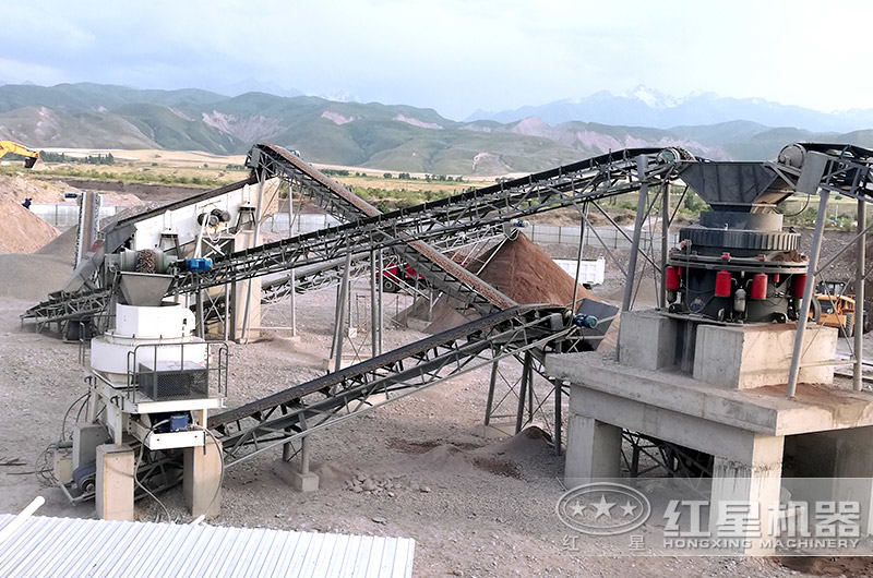 石頭磨沙子生產現場 石頭磨沙子生產現場