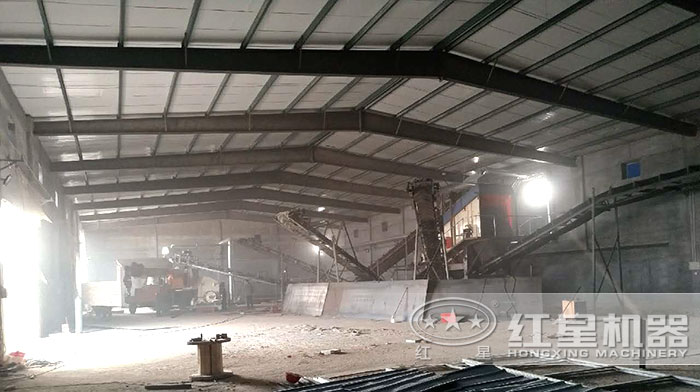 全套碎設(shè)備室內(nèi)安裝中 全套碎設(shè)備室內(nèi)安裝中