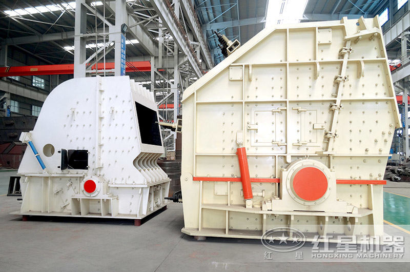 反擊式破碎機(jī)車間