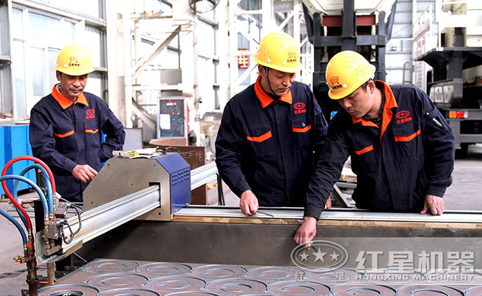 紅星機(jī)器員工