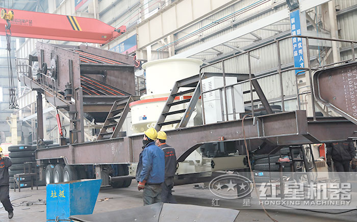 紅星移動制沙機車間安裝作業中 紅星移動制沙機車間安裝作業中