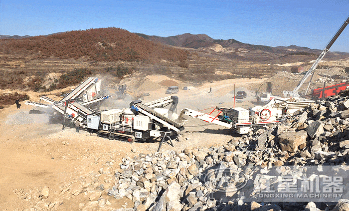 履帶流動(dòng)式作業(yè)的碎石加工設(shè)備 履帶流動(dòng)式作業(yè)的碎石加工設(shè)備