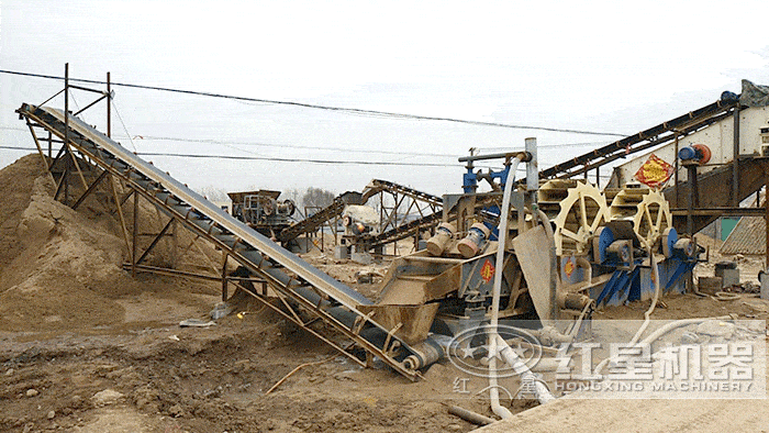 人造沙生產(chǎn)現(xiàn)場(chǎng)