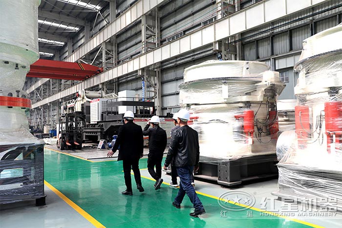 用戶參觀hp500圓錐破碎機(jī)_500圓錐破碎