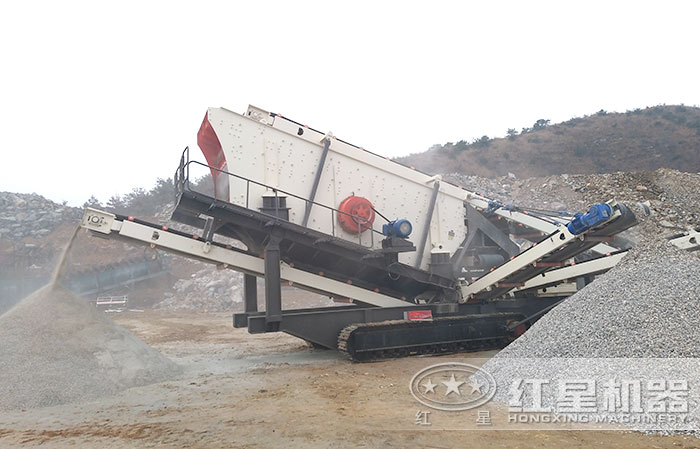 履帶移動破碎機施工作業現場 履帶移動破碎機施工作業現場