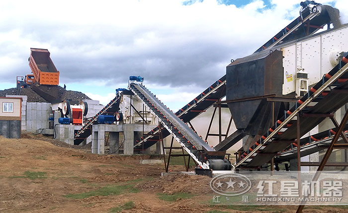 反擊式破碎機(jī)現(xiàn)場(chǎng)生產(chǎn)圖 反擊式破碎機(jī)現(xiàn)場(chǎng)生產(chǎn)圖