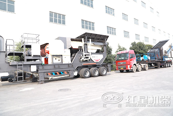 輪胎移動式碎石機(jī) 輪胎移動式碎石機(jī)