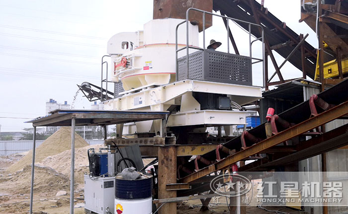 破石頭加工成沙子現場 破石頭加工成沙子現場