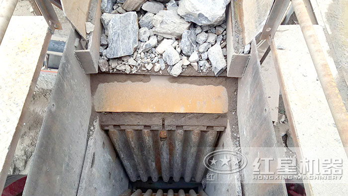 顎式破碎機(jī)加工物料