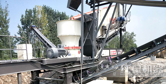 移動單缸圓錐破碎機(jī)