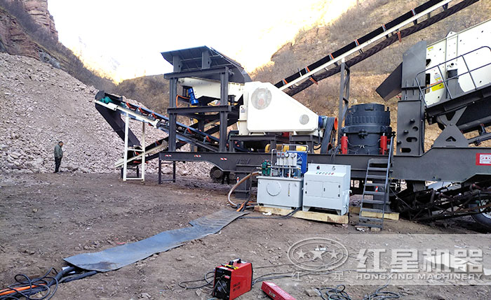 移動(dòng)粉碎機(jī)搭載圓錐破碎機(jī) 移動(dòng)粉碎機(jī)搭載圓錐破碎機(jī)