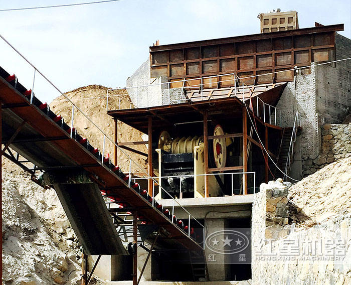 粗碎設備—顎式破碎機 粗碎設備—顎式破碎機