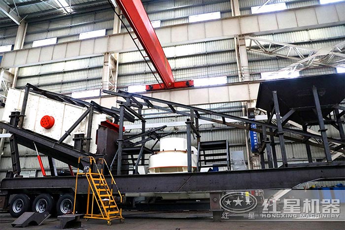 移動(dòng)式沙子生產(chǎn)設(shè)備車間安裝現(xiàn)場 移動(dòng)式沙子生產(chǎn)設(shè)備車間安裝現(xiàn)場