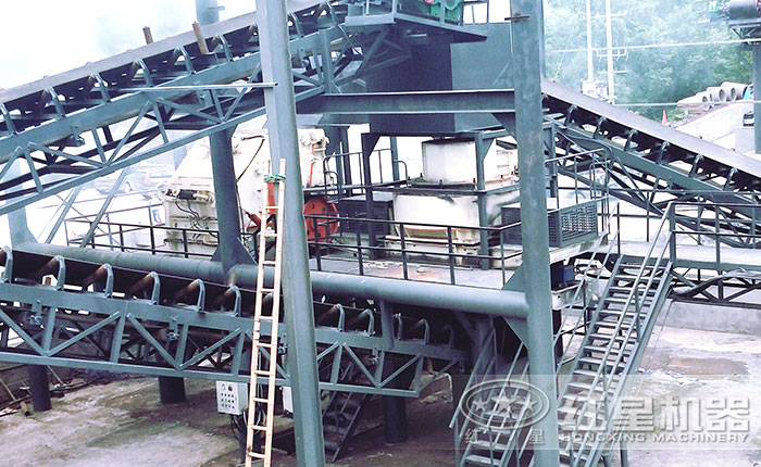 制砂生產線現(xiàn)場 制砂生產線現(xiàn)場