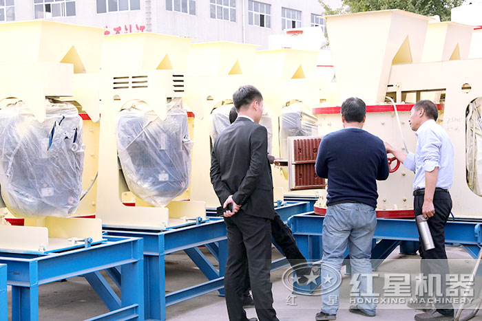 紅星機器技術人員陪同用戶考察 紅星機器技術人員陪同用戶考察