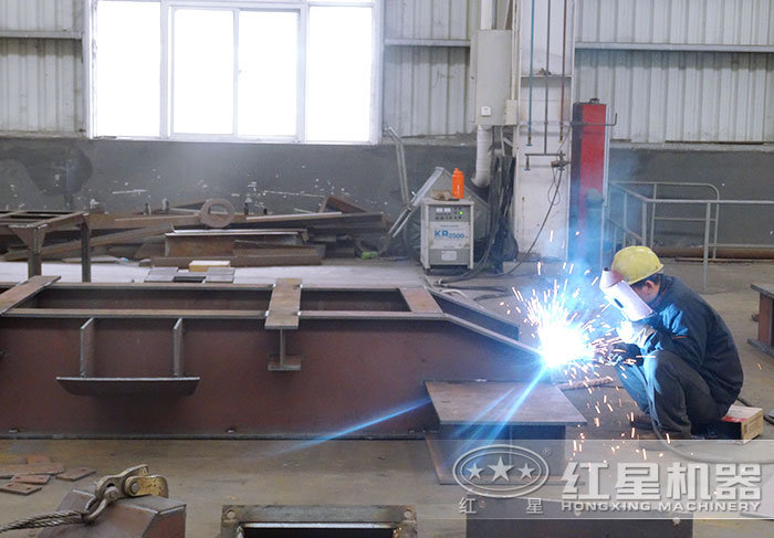 紅星機(jī)器工人作業(yè) 紅星機(jī)器工人作業(yè)