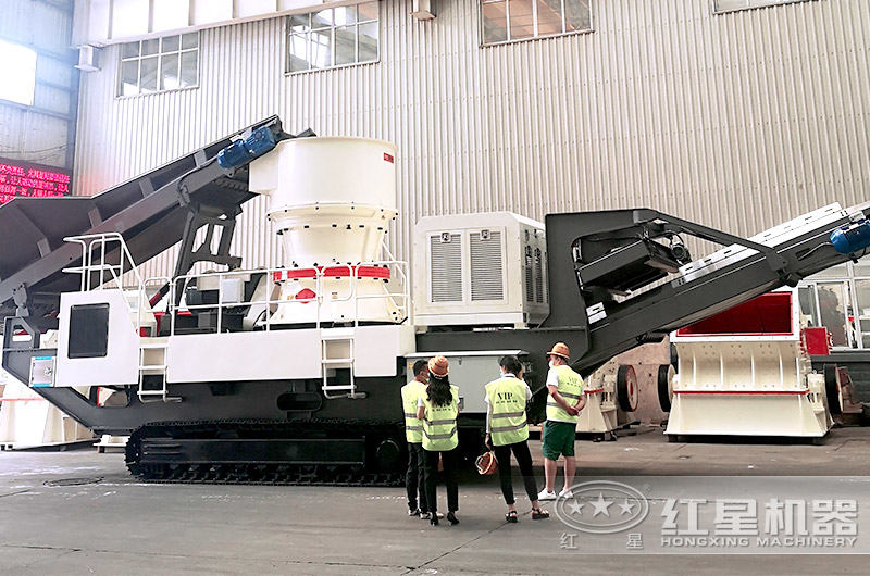 客戶來廠考察我們的建筑垃圾處理設備