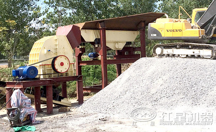 PCZ錘式破碎機(jī)現(xiàn)場(chǎng) PCZ錘式破碎機(jī)現(xiàn)場(chǎng)