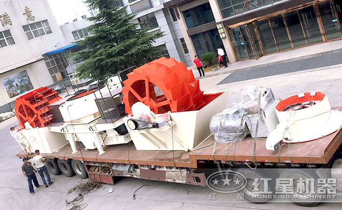 客戶在紅星選購(gòu)的洗砂機(jī)、制砂機(jī)正發(fā)往生產(chǎn)現(xiàn)場(chǎng) 客戶在紅星選購(gòu)的洗砂機(jī)、制砂機(jī)正發(fā)往生產(chǎn)現(xiàn)場(chǎng)