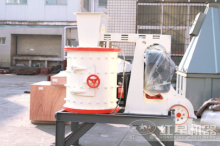 1000復(fù)合式破碎機(jī) 1000復(fù)合式破碎機(jī)