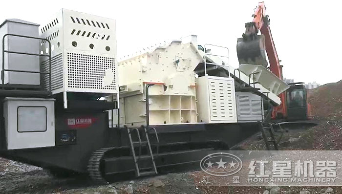 履帶移動制砂機(jī)作業(yè)現(xiàn)場 履帶移動制砂機(jī)作業(yè)現(xiàn)場