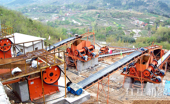 顎式破碎機現場 顎式破碎機現場