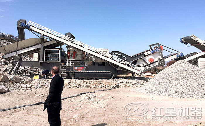 履帶式移動泥石分離機現場作業 履帶式移動泥石分離機現場作業