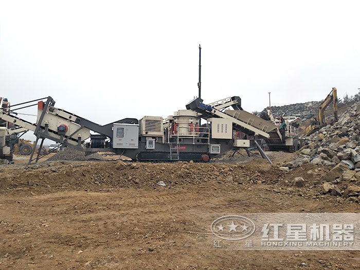 履帶移動(dòng)建筑垃圾處理現(xiàn)場(chǎng)作業(yè) 履帶移動(dòng)建筑垃圾處理現(xiàn)場(chǎng)作業(yè)