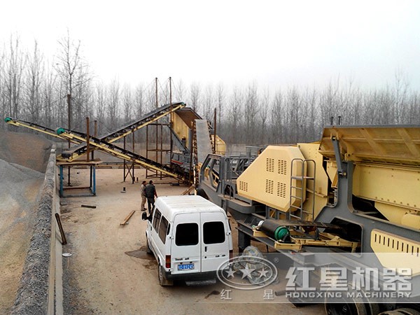 鵝卵石車(chē)載破碎機(jī)日常保養(yǎng)是關(guān)鍵