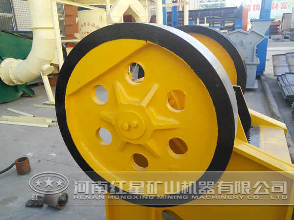 鄂式破碎機(jī)