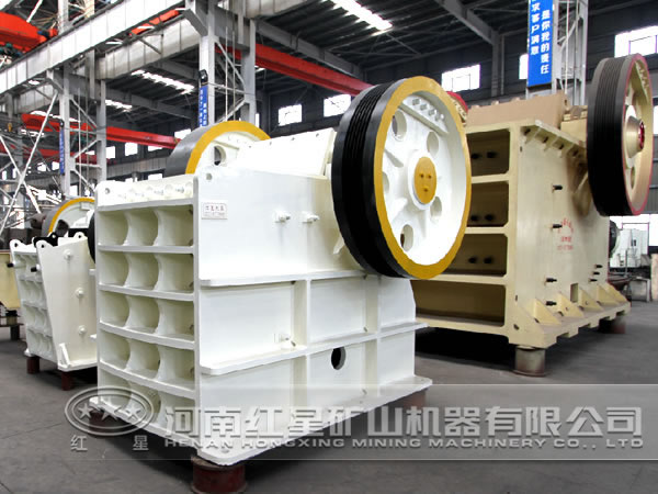 復(fù)擺型細碎鄂式破碎機