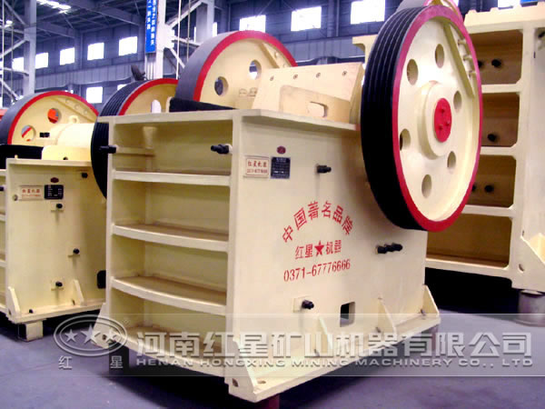石英石顎式破碎機污染少