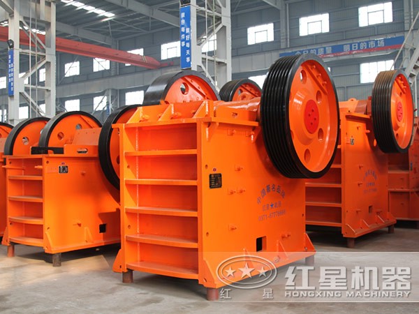 pex顎式破碎機生產車間