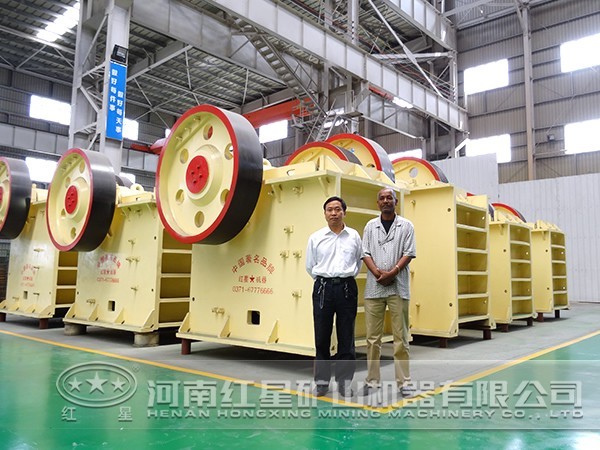 紅銻礦鄂式破碎機使用性能