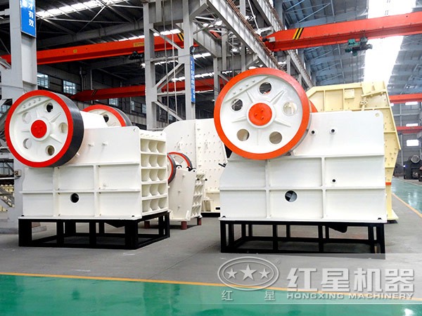 250x400破碎機(jī)生產(chǎn)車間