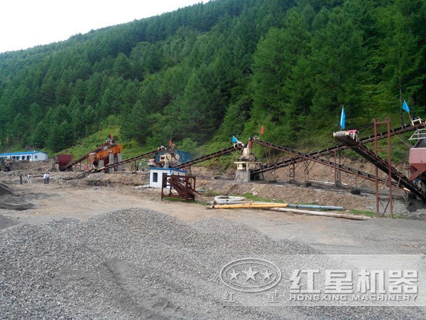 山東淄博環保型鵝卵石制砂生產線現場